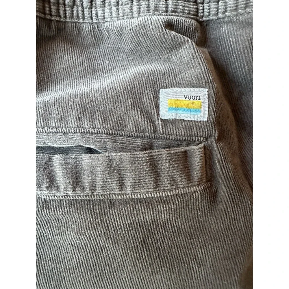 Vuori Men's L Pants Optimist Corduroy Chino Stretch Gray Style V440
